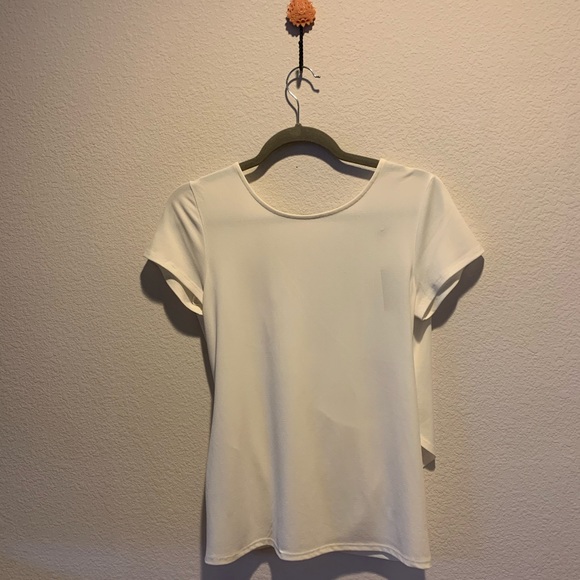 💄💋NWT Gorgeous open back EXPRESS top💋💄 - Picture 2 of 8